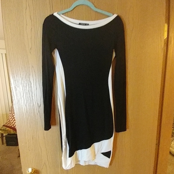 ***SOLD***Elegant form fitting Color Block Dress - Picture 3 of 4